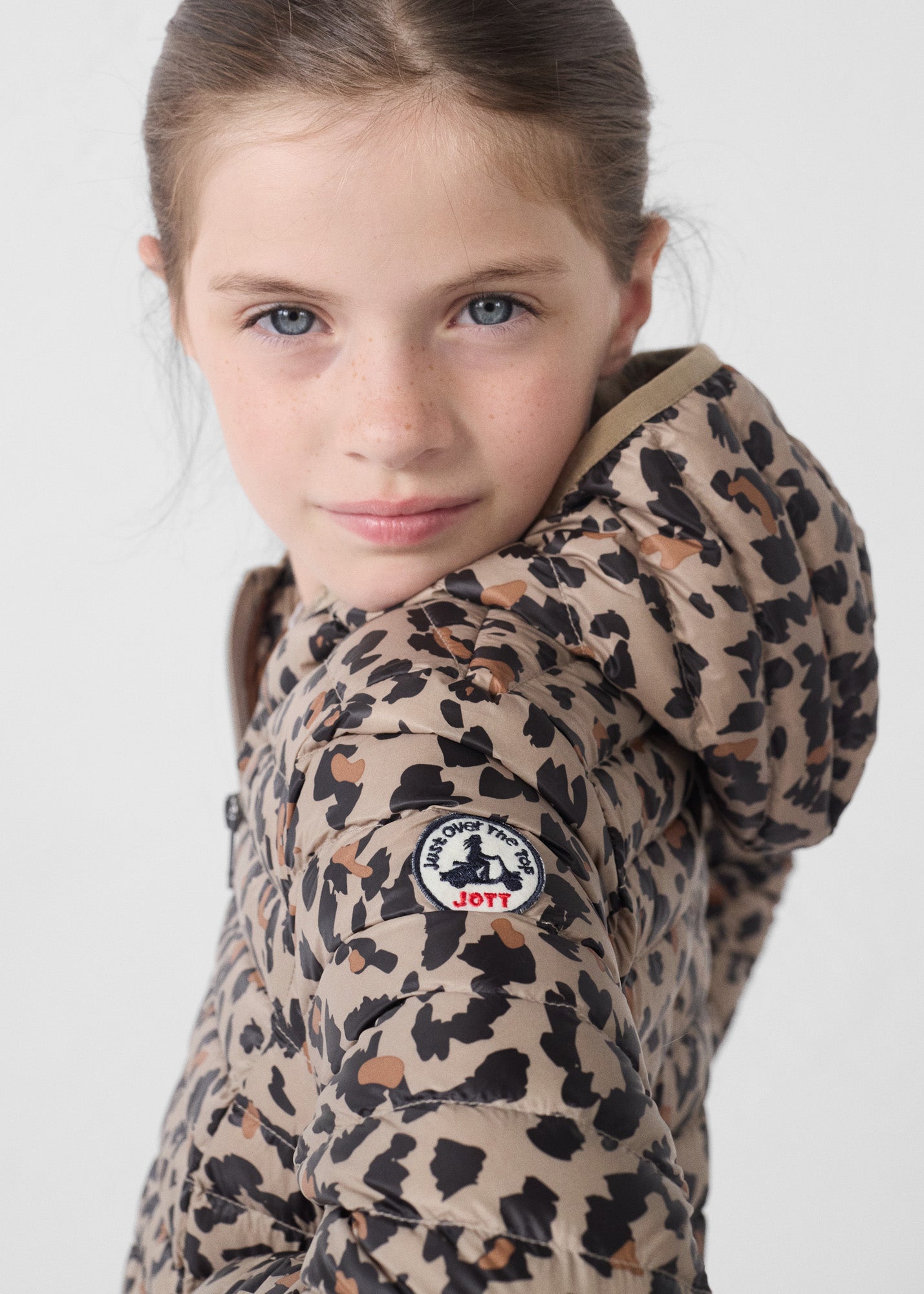 Doudoune légère à capuche enfant Leopard beige Carla print