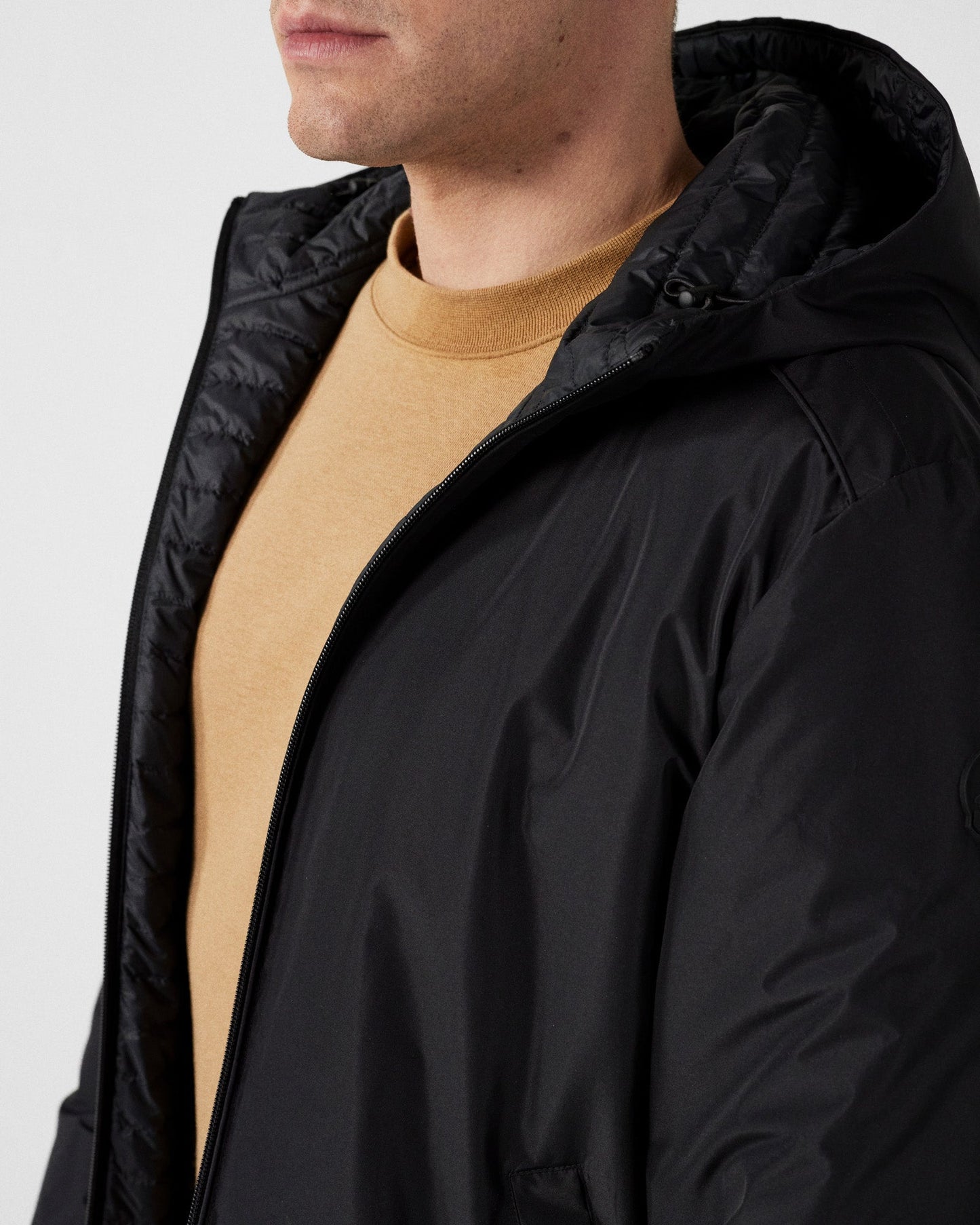 Veste ultralégère à capuche Noir Arcadi