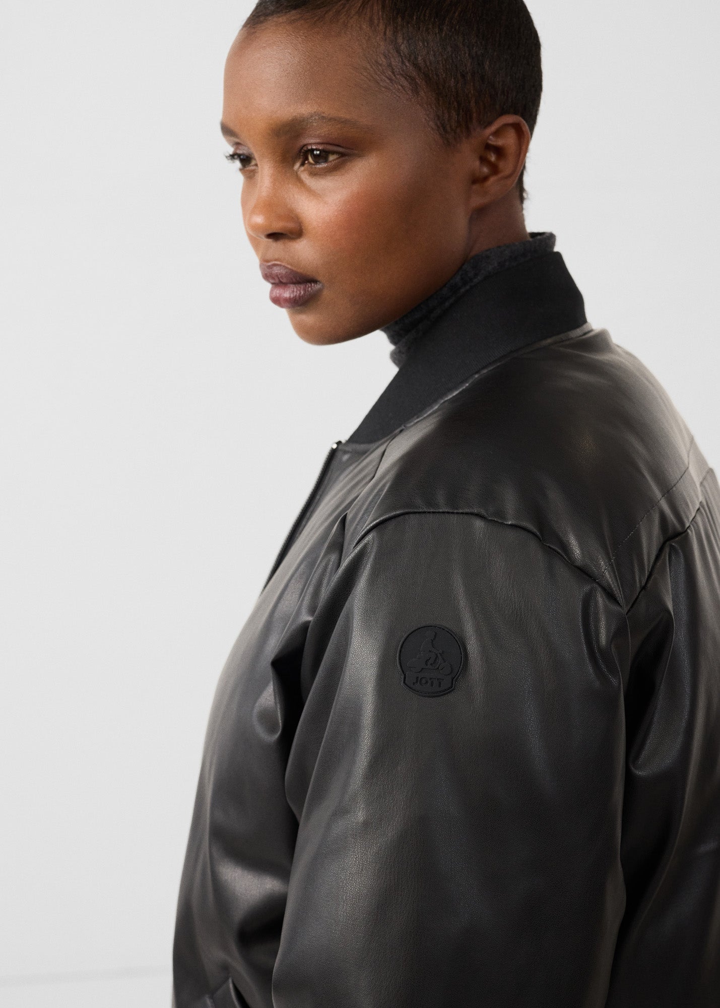 Doudoune courte esprit bomber Noir Celeste