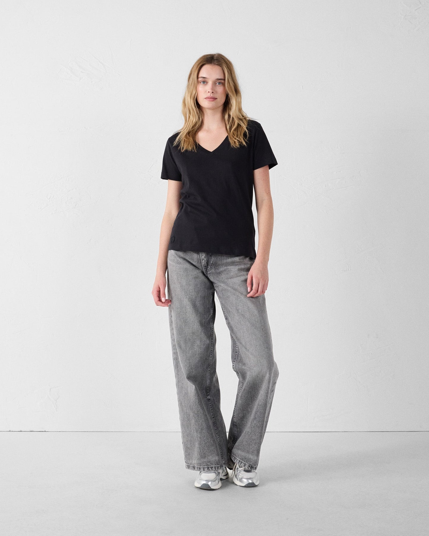 T-Shirt col V Noir Sofy